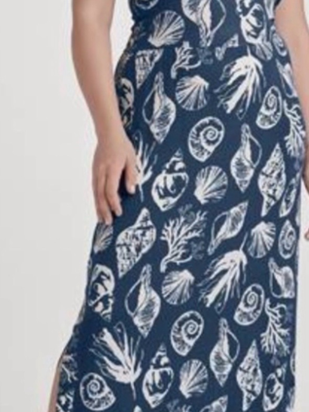 VENUS Navy and White Shell-Print Maxi Skirt